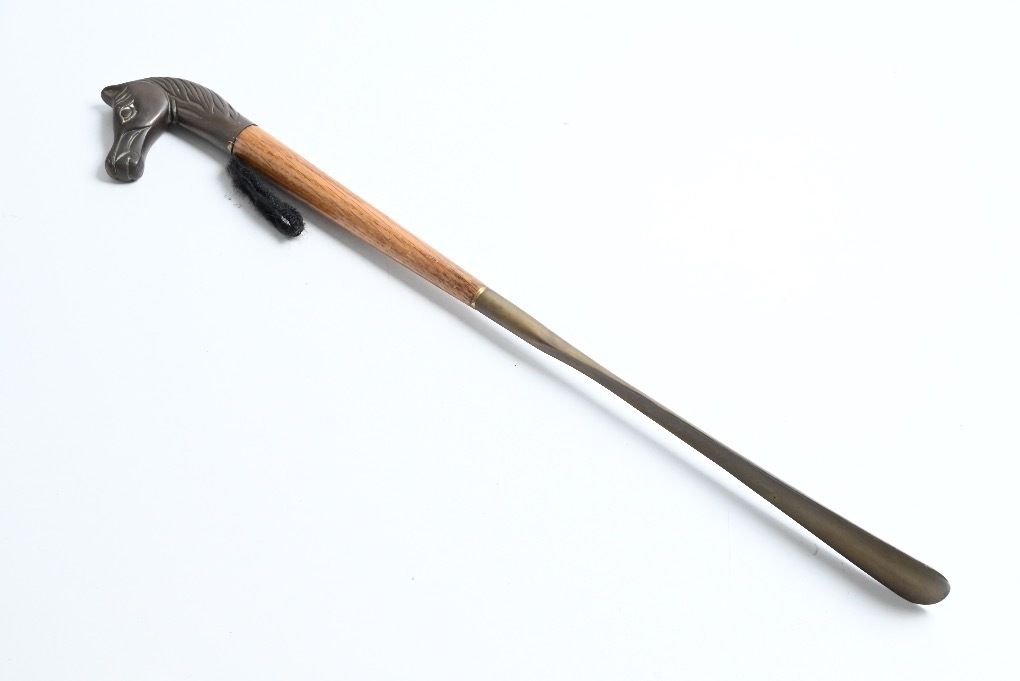 24/84/7 ヴィンテージ 真鍮 木製 馬靴べら