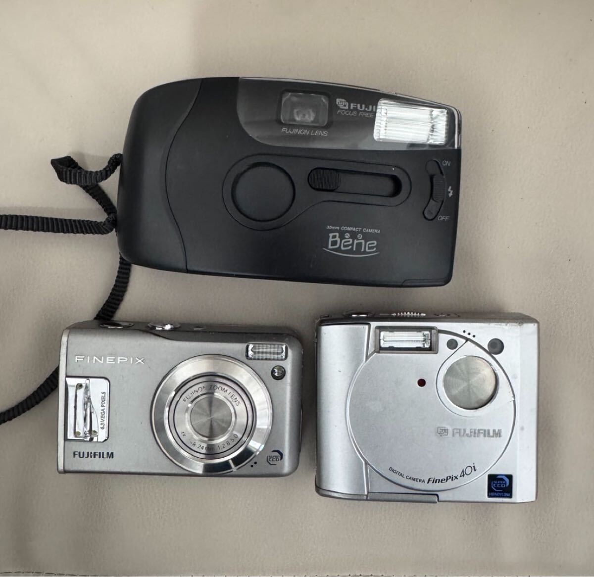 1円スタート　0418w⑧hh FUJIFILM 富士フイルム ビンテージカメラ デジカメ フィルムカメラ BENE ベネ FinePix F31fd FinePix 40i