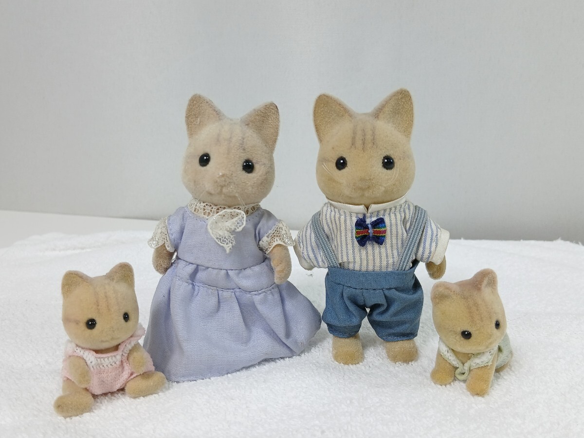 #2181 シルバニアファミリー 初期 アイボリーネコ 家族 人形/和歌山県にて引き取り大歓迎