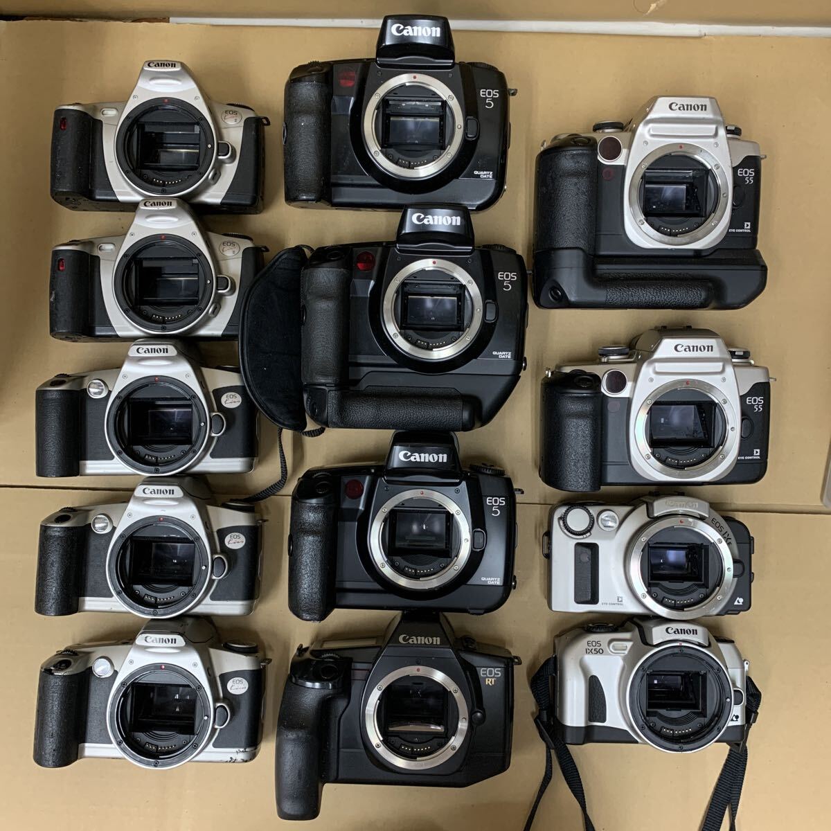 まとめて Canon EOS55 EOS5 EOS Kiss KissⅢ IX IXE キヤノン 一眼レフカメラ フィルムカメラ ボディ 未確認 SET 131