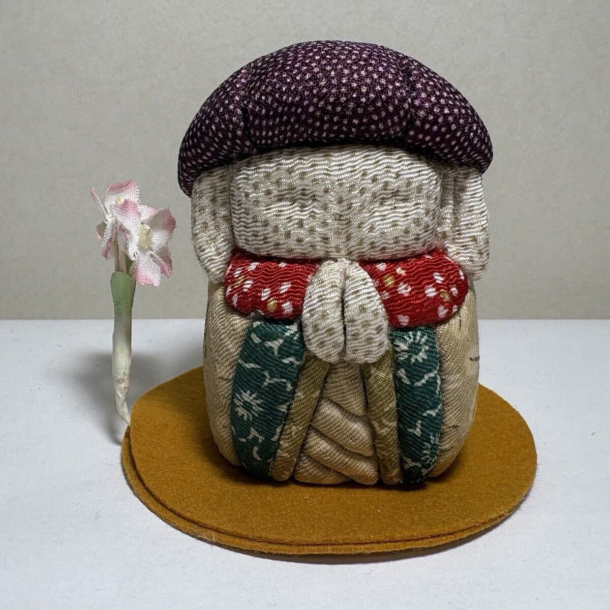 かわいい 地蔵 お地蔵 木目込み きめ込み 人形 高さ約7.5㎝ 日本 和風 置物 民芸品 郷土 玩具 インテリア 合掌 守神 開運 現状品