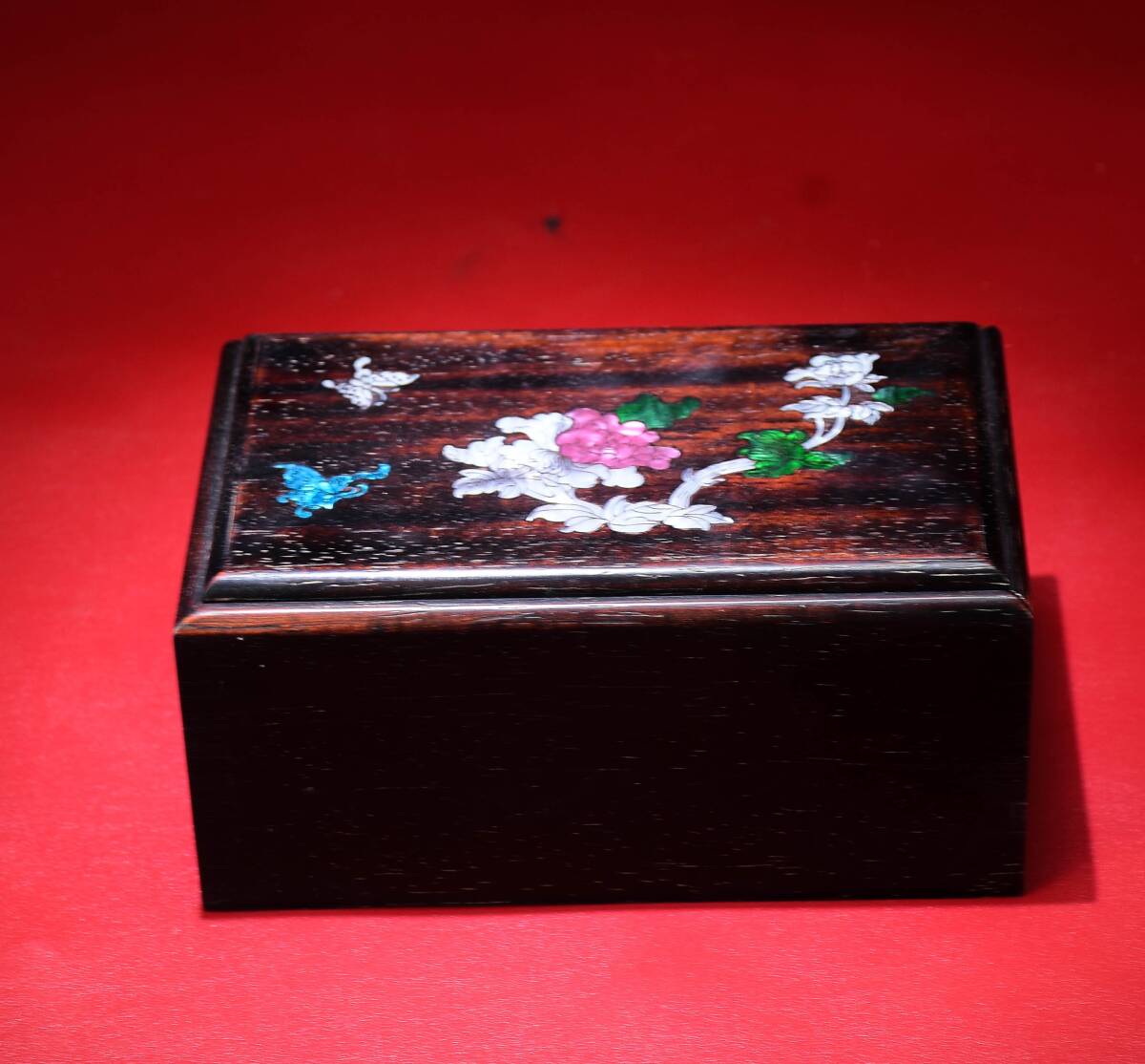 【中古文化*紫檀・螺鈿細工 牡丹蝶紋 抽斗式小物入れ 手作り 古美術 希少逸品】