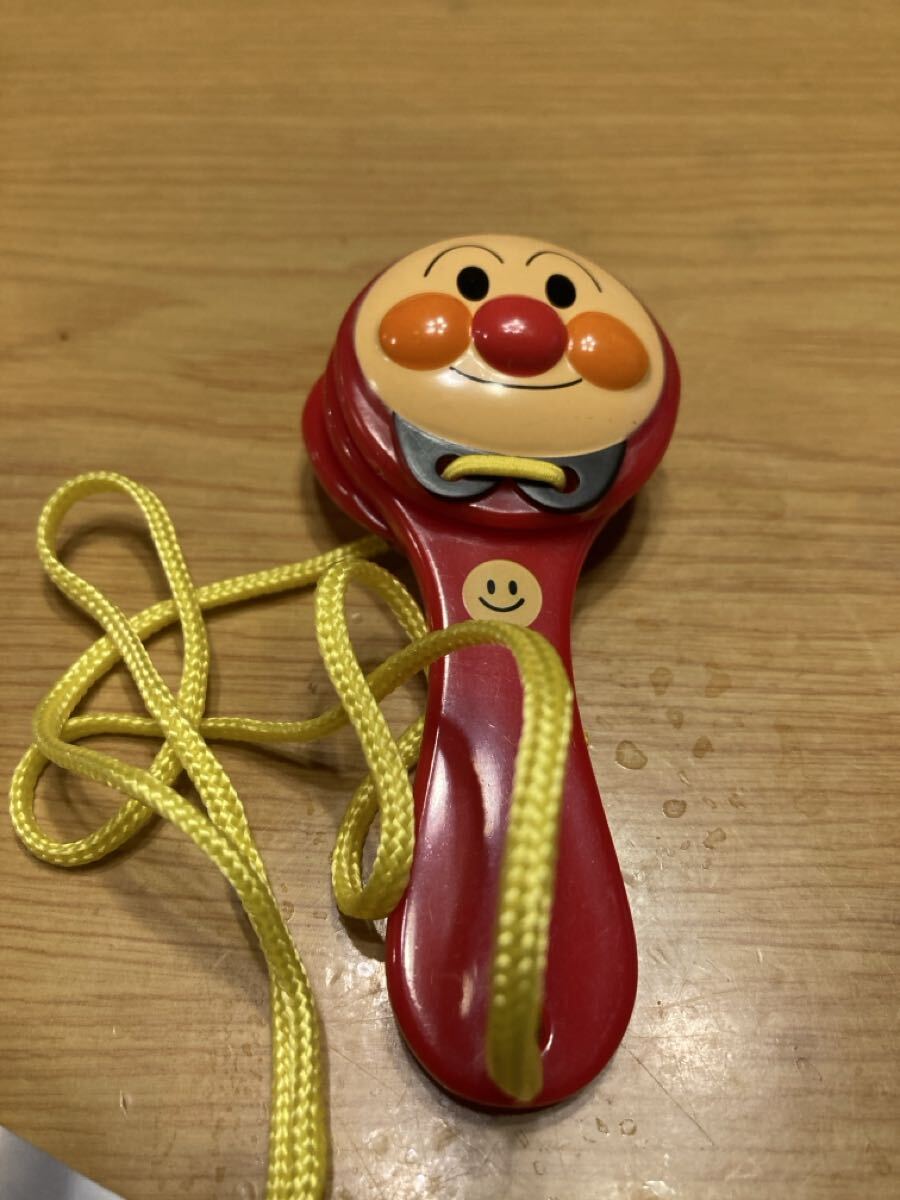 【希少】アンパンマンミュージアム パタパタおもちゃ 赤 黄色 ひも付き アンパンマン