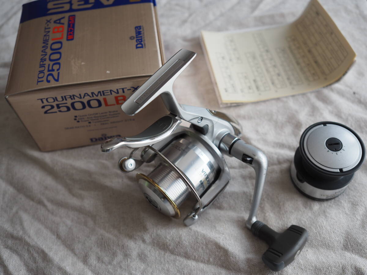 ♪♪美品　ダイワ　トーナメントX　2500LBA　日本製♪♪