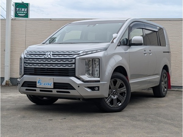 デリカD：5 2.2 M ディーゼルターボ 4WD 4WD　ターボ　両側スライドドア