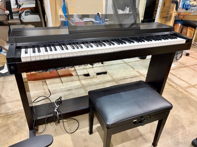 現地引き取り歓迎！　YAMAHA Clavinova CLP-30 ヤマハ 電子ピアノ 88鍵 椅子付き