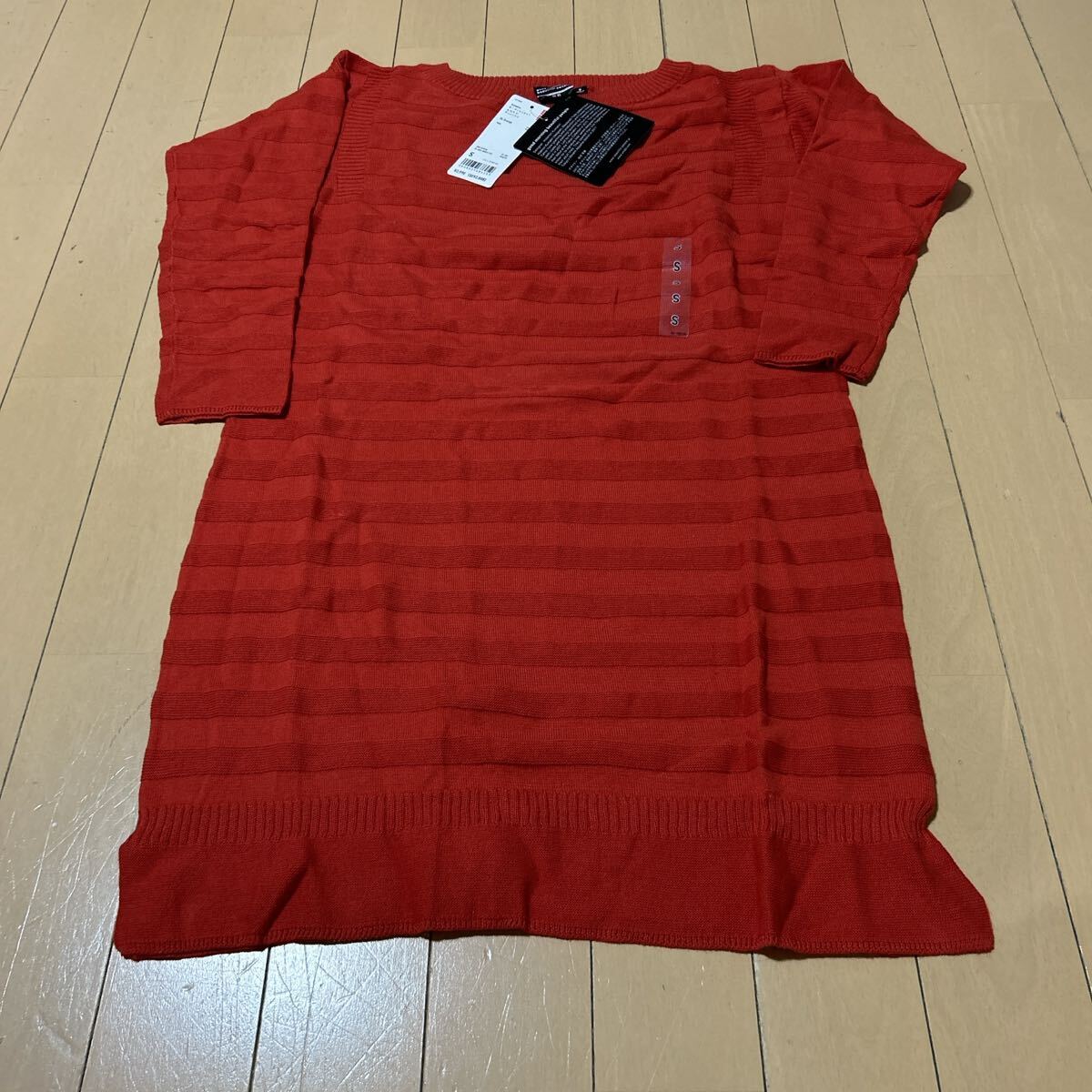 新品未使用ユニクロUNIQLO DI product g.m.b.pチュニックS