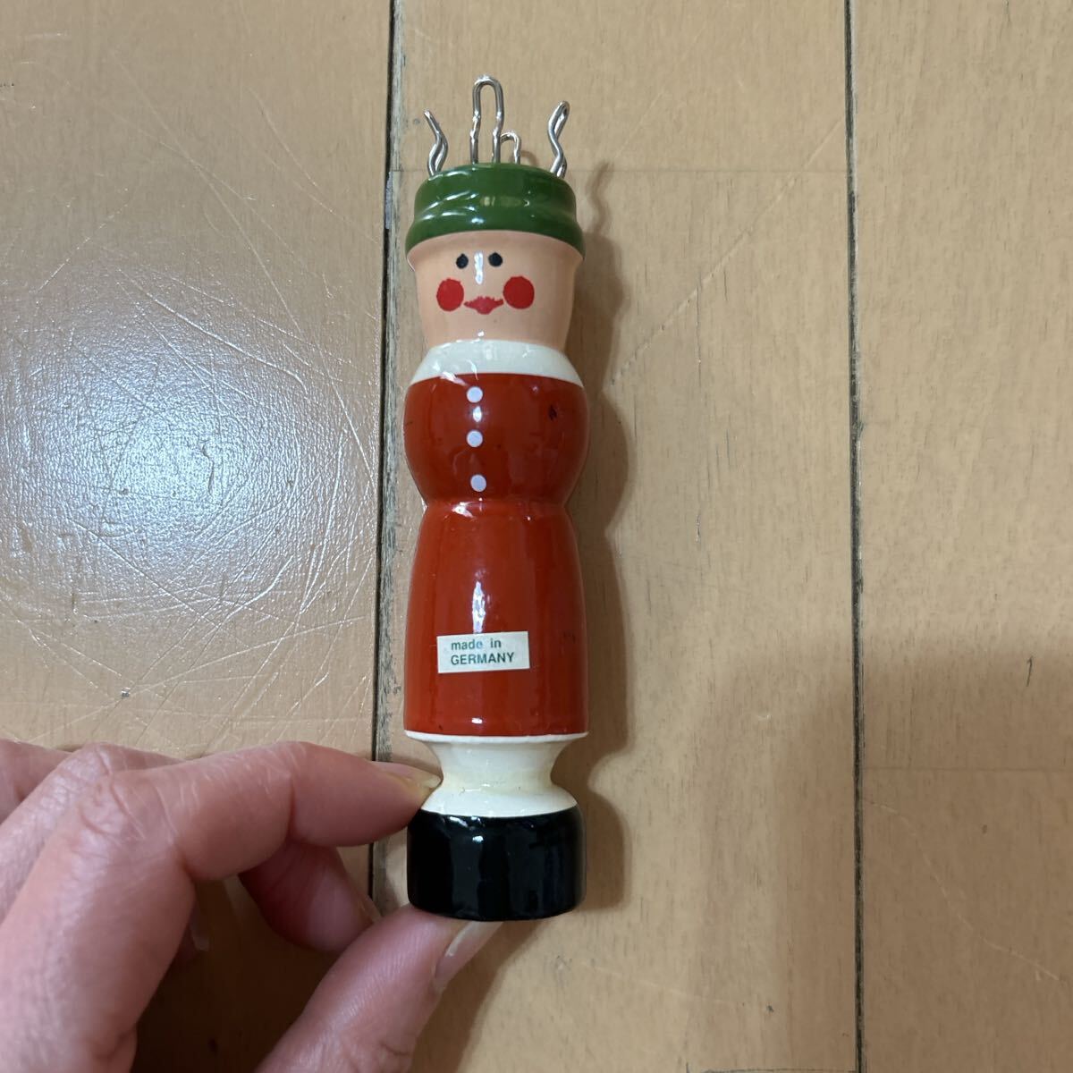 新品未使用ドイツ製木製リリアン編み機人形型 編み機 リリアン