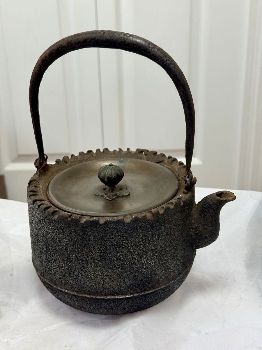 鉄瓶 急須 時代物 茶器 茶道具 湯沸 古美術 煎茶道具 鉄壺 金属工芸 在銘 茶道具 茶器 煎茶道具 煎茶器 湯沸 急須 時代物 拍卖 ...