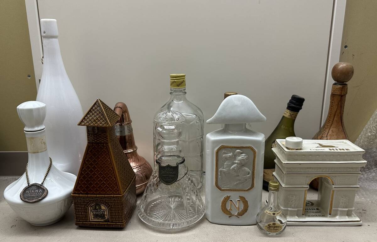 ウィスキー　日本酒　空きビン　ボトル　コレクション　オシャレ　レトロ　飾り　ヴィンテージ　レア　1円スタート！
