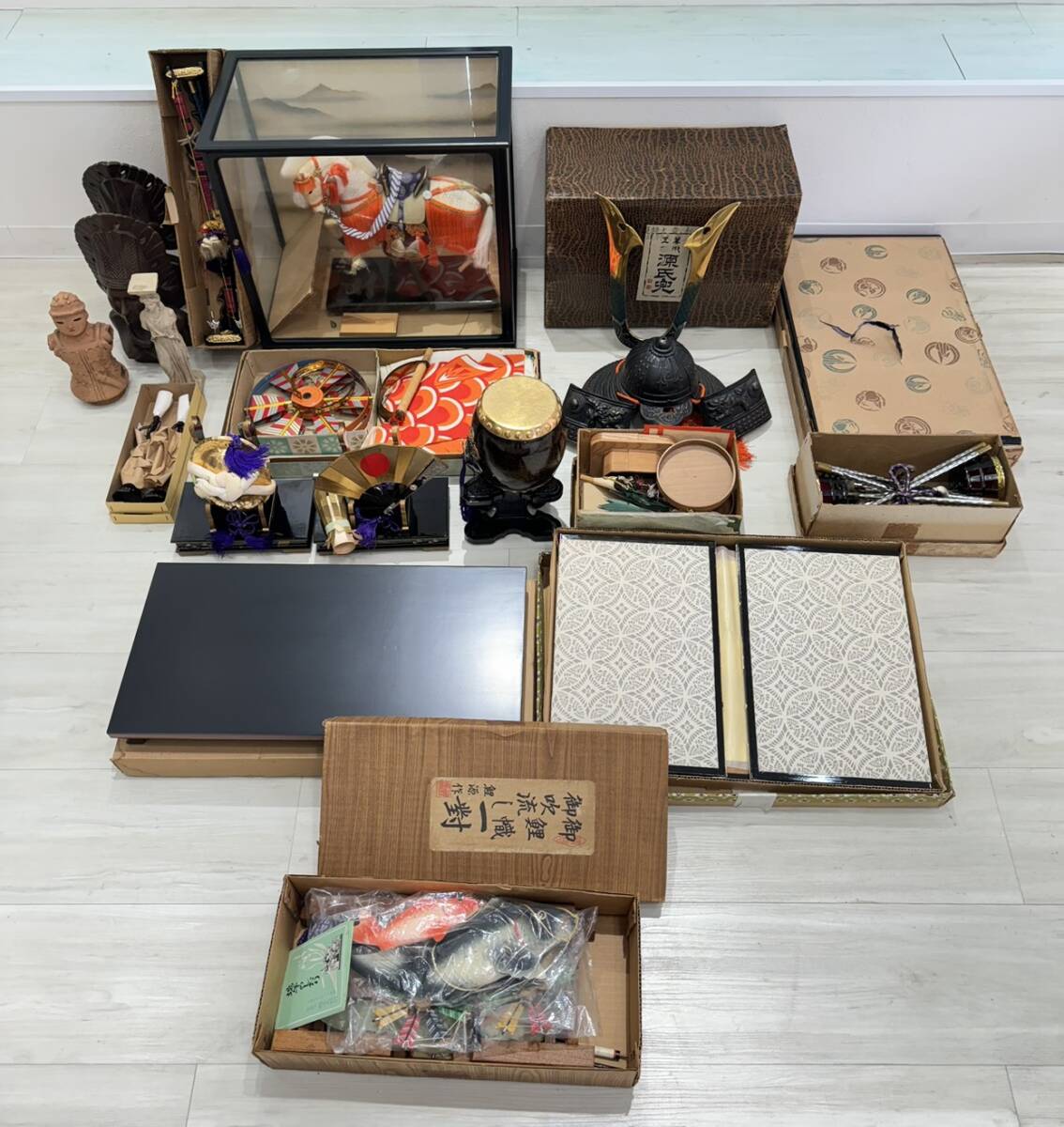 【GT0517】1円スタート 五月人形セットおまとめ こどもの日 鯉のぼり 源氏兜 御粽揃 かぐり火 白馬 ケース入り 置物 インテリア 飾り物