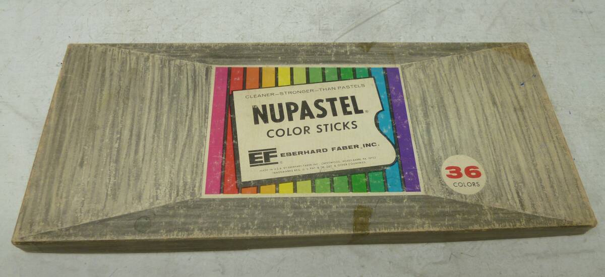 中古 NUPASTEL パステル カラースティック 36色 [P-281] 送料無料(北海道・沖縄・離島・佐川急便中継料金がかかる地域は除く)
