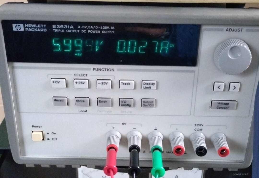 HP　E3631A　トリップアウトDC電源 直流安定化電源　