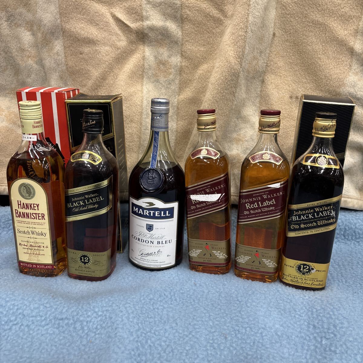 ウイスキー　古酒　特級　まとめ売り　未開栓　長期保管品　現状渡し ジョニーウォーカー MARTELL 金キャップ スコッチウイスキー