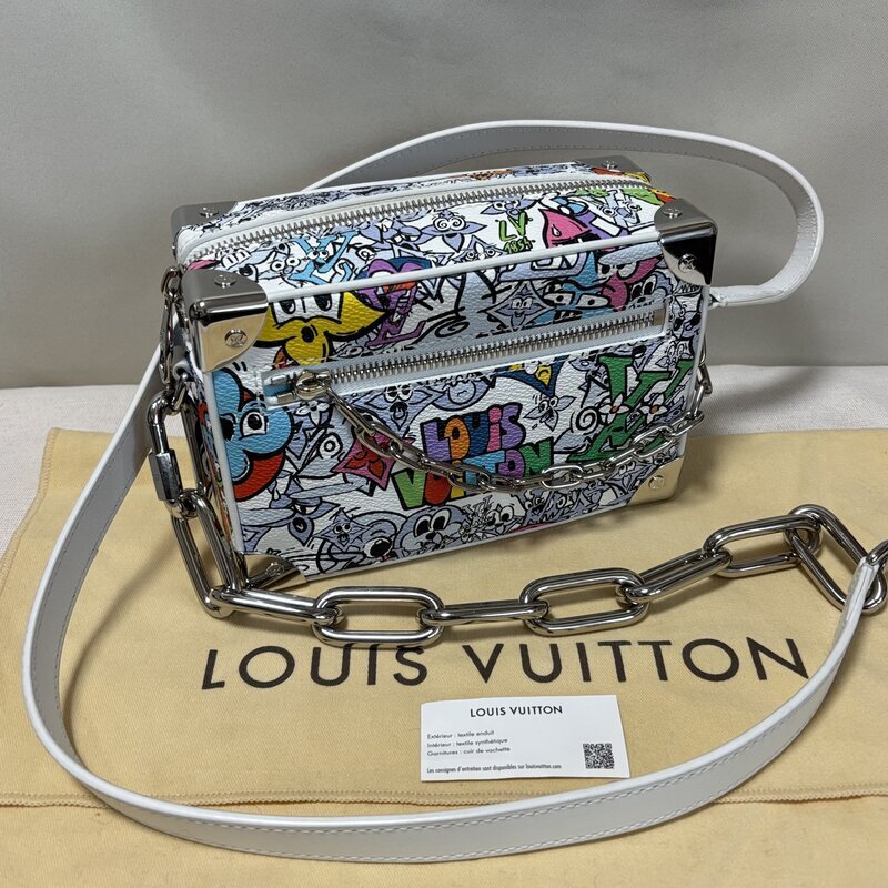 【け】 美品 LOUISVUITTON ルイヴィトン ミニ ソフトトランク M82008 モノグラム コミック 2023 春夏 ショルダーバッグ IW604AB_LV01_60