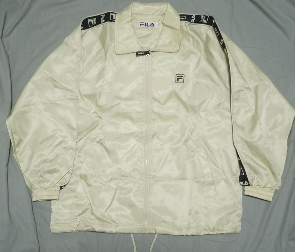 美品 FILA ウィンドブレーカージャケット　ベージュ　M　フィラ コーチジャケット