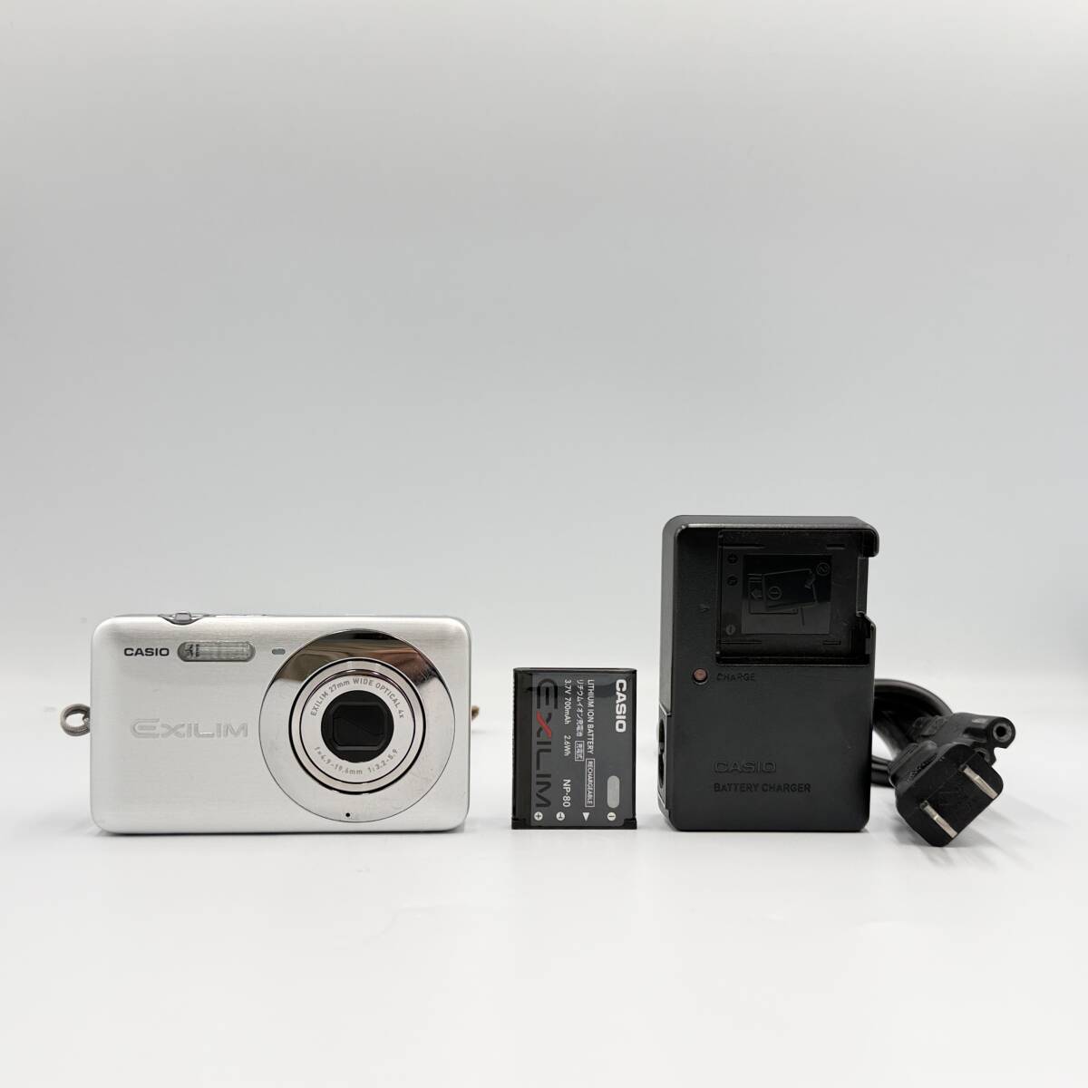 【動作品】CASIO EXILIM EX-Z800 　コンデジ　デジカメ　デジタルカメラ　撮影&フラッシュ動作OK