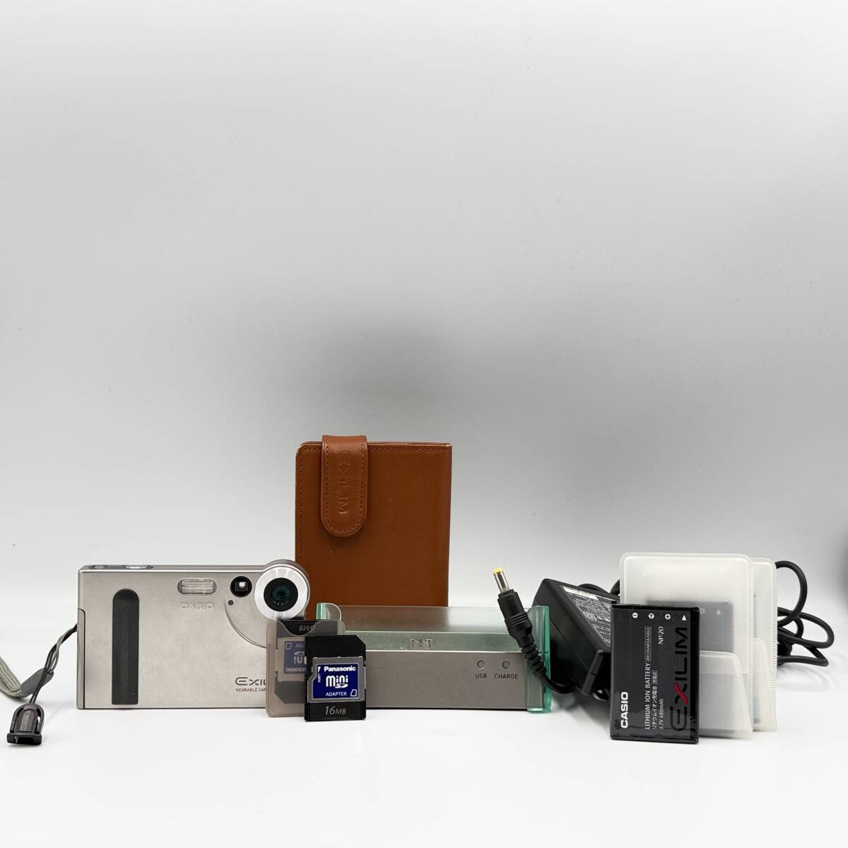 【動作品・バッテリー3個他備品付属】CASIO EXILIM EX-S1　コンデジ　デジカメ　デジタルカメラ　撮影&フラッシュ動作OK