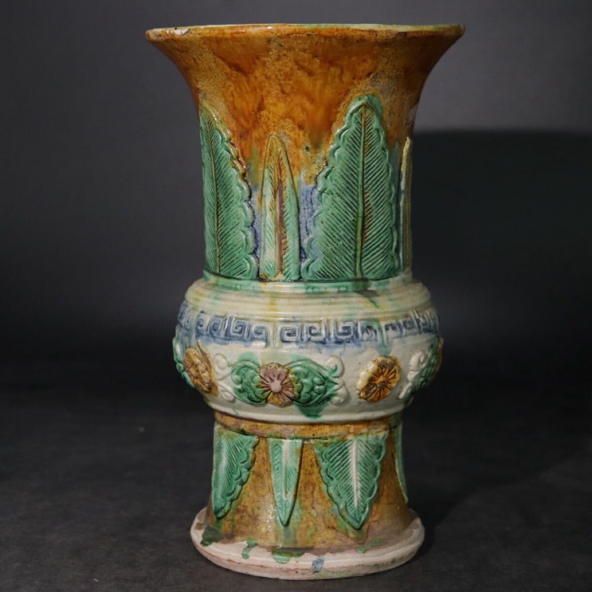 三彩　花紋　陽刻　鼓壺　大花瓶　全高約30cm　/　中国美術　加彩　色絵　色釉　検索：　唐三彩　.B2445
