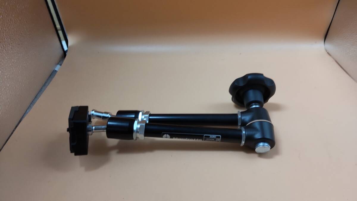 【D023】Manfrotto マンフロット 244RC 可変フリクションアーム クイックリリースプレート付き