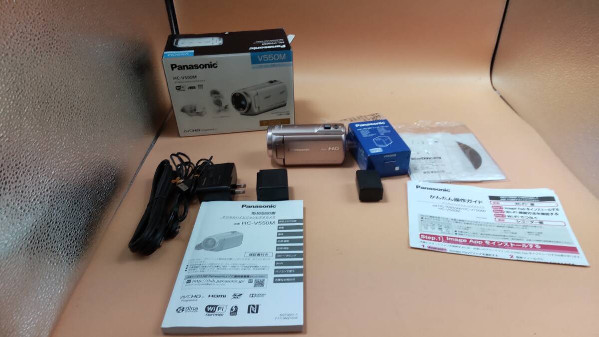 【D024】 Panasonic HC-V550M パナソニック デジタルビデオカメラ バッテリー ＶＷ－VBT380 190 アダプタ ケーブル 箱 説明書 