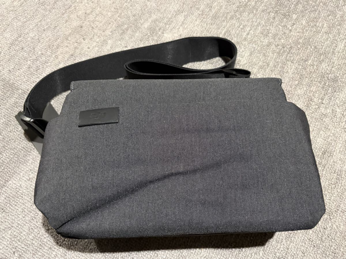 【美品】純正品 DJI MAVIC AIR マビックエアー ショルダーバック ドローン収納 キャリングバック　フライモアコンボ付属品