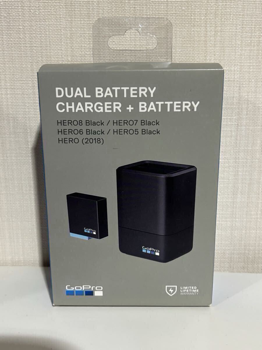 【新品未開封】ゴープロ GoPro HERO 8/7/6/5 Black 純正バッテリー 、デュアルチャージャー、ケーブル セット AJDBD-001-AS