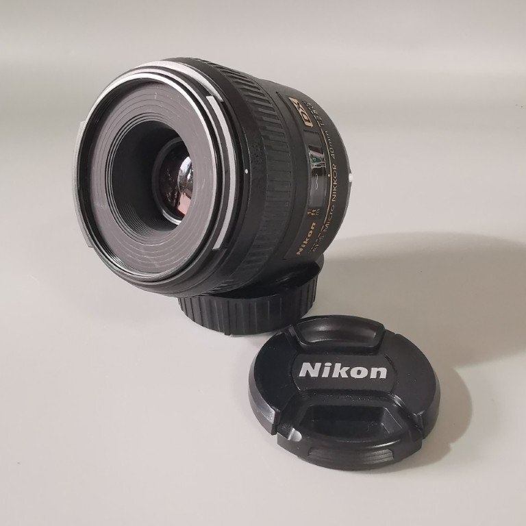 美品 動作品 Nikon AF-S Micro NIKKOR 40mm 2.8 G DX ニコン カメラレンズ Z8543