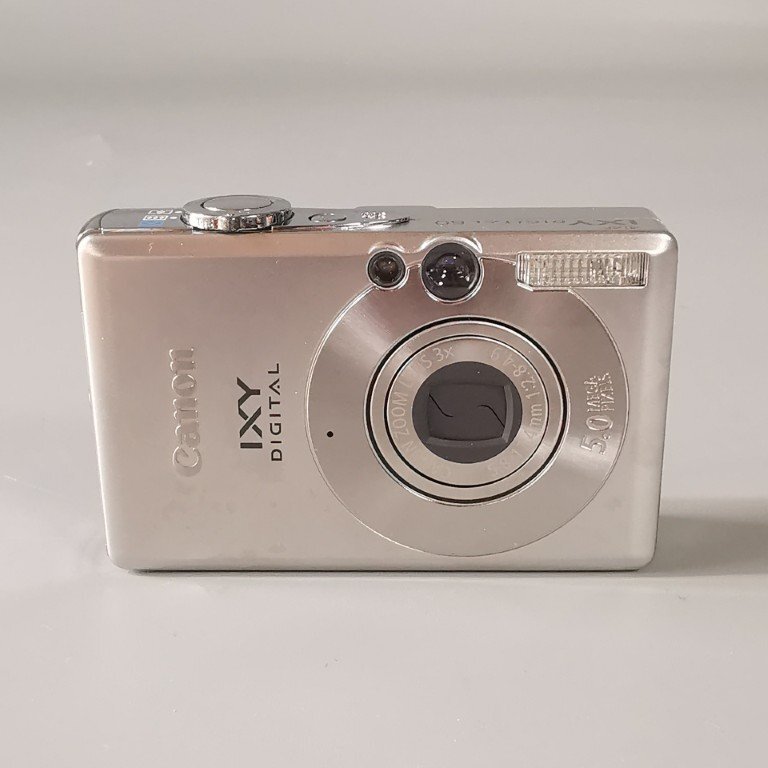 動作品 Canon キヤノン IXY DIGITAL60 AiAF シルバー コンパクトデジタルカメラ Z8547