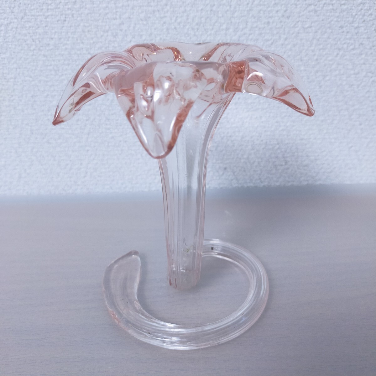 ★可愛らしい★手作りガラス　 一輪挿し　 フラワーベース　 ピンク　 花瓶 　インテリア　平成レトロ
