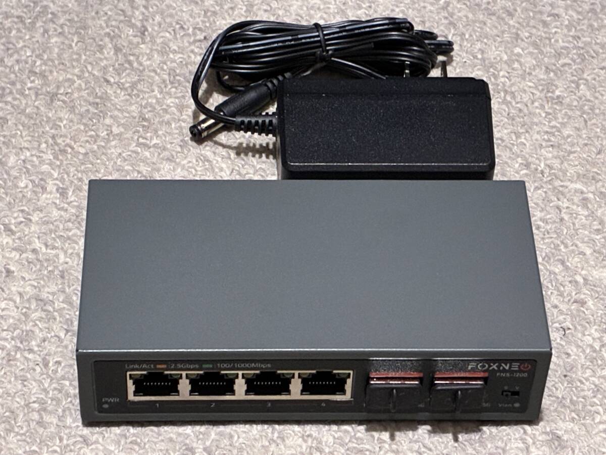 FOXNEO 2.5gbps スイッチングハブ 6ポート（4x2.5G RJ45と2x10G SFP+）スイッチングハブ 静音ファンレス設計 FNS-1200