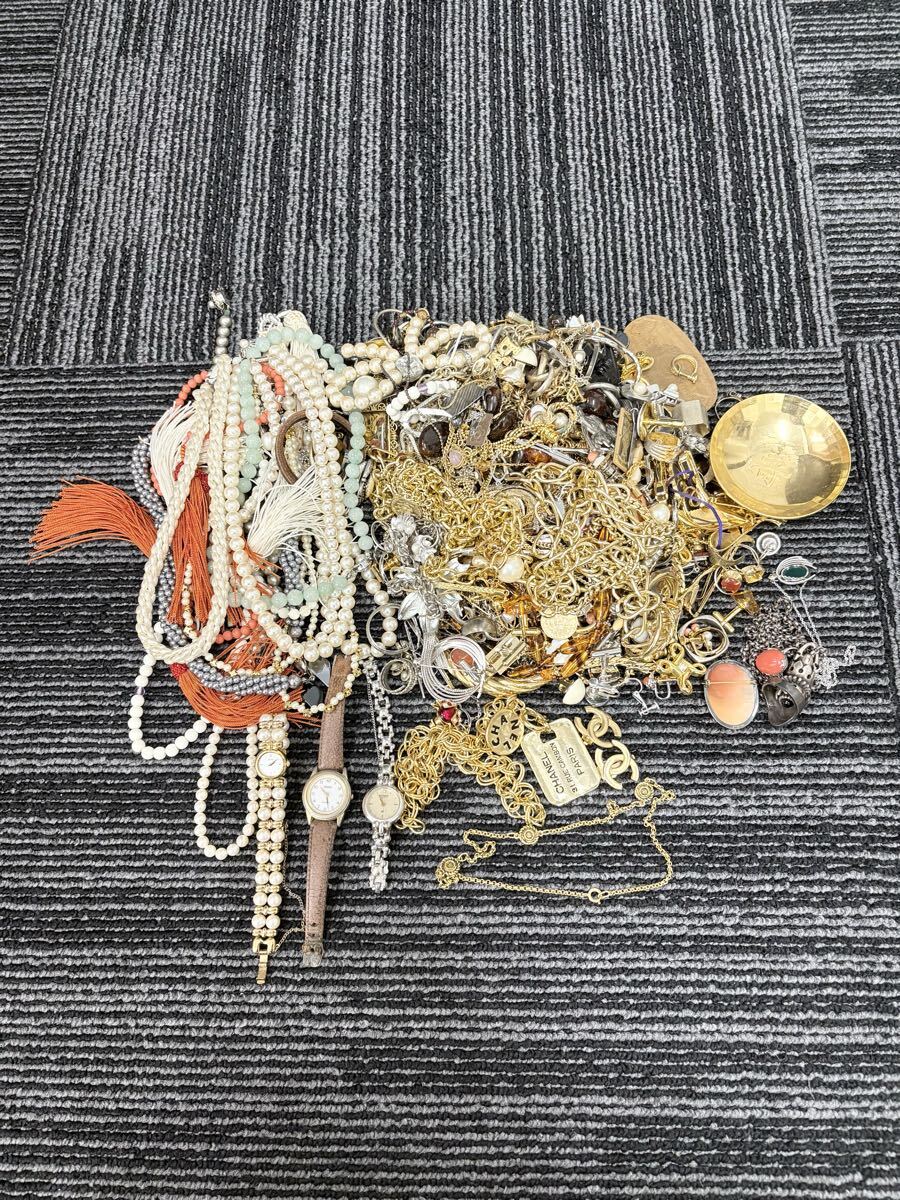 1円スタート　メッキ シルバー パール ジャンク時計 SEIKOまとめ ネックレス ブローチ イミテーション イヤリング アクセサリー 0402A①