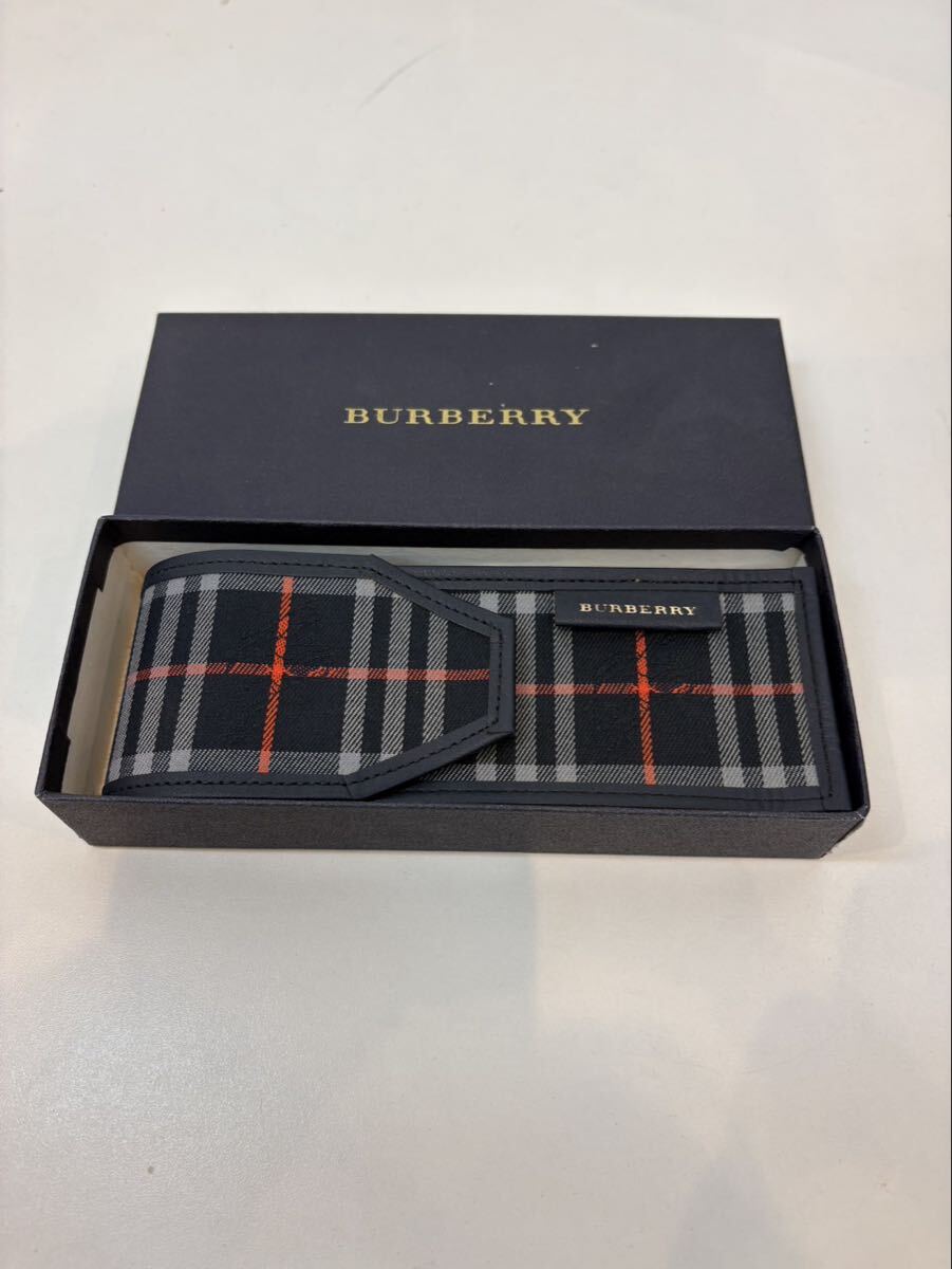 【美品】BURBERRY(バーバリー)ペンケース　