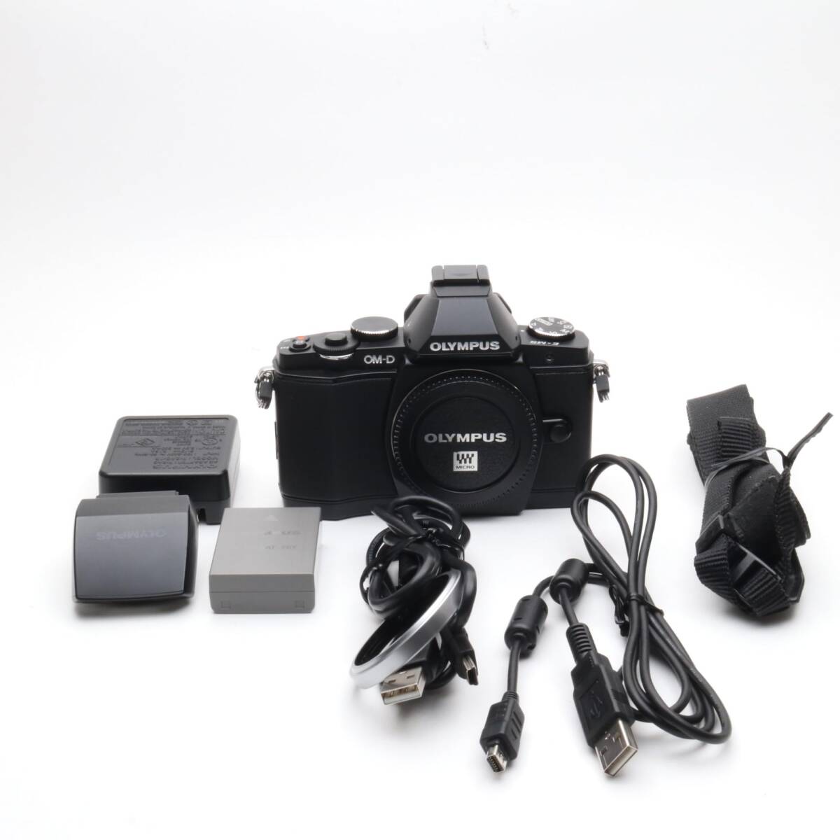 【シャッター回数：5800回】OLYMPUS OM-D E-M5 ボディ エリートブラック 〔マイクロフォーサーズマウント〕