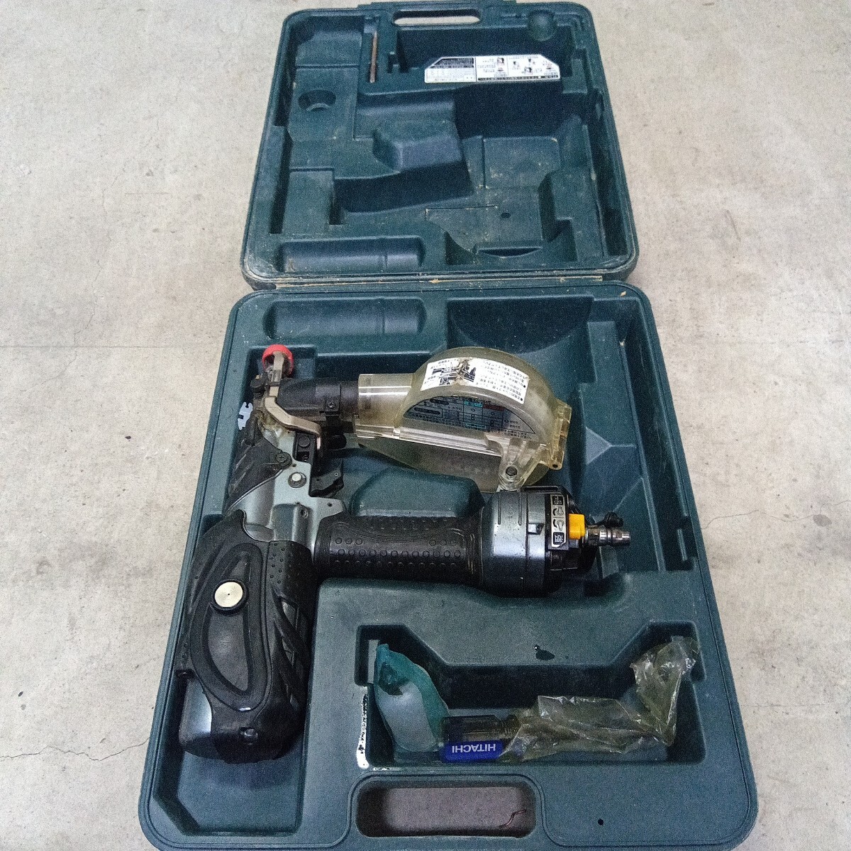 【中古品】日立工機 常圧ねじ打機 WF4AR2 動作確認済み 使用ねじ長さ：25～41mm エアツール