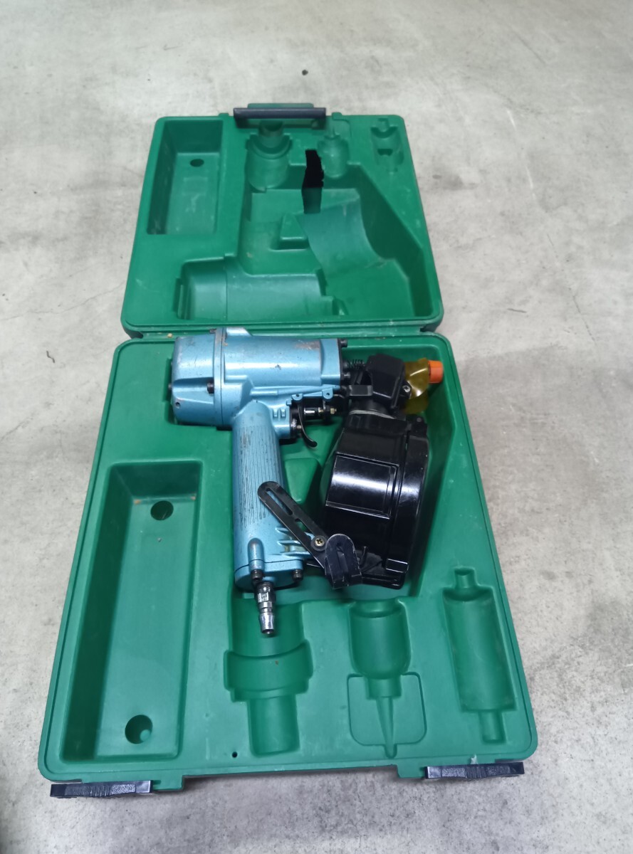 【中古品】HITACHI 日立工機 50mmロール釘打ち機 NV50A ケース付属 