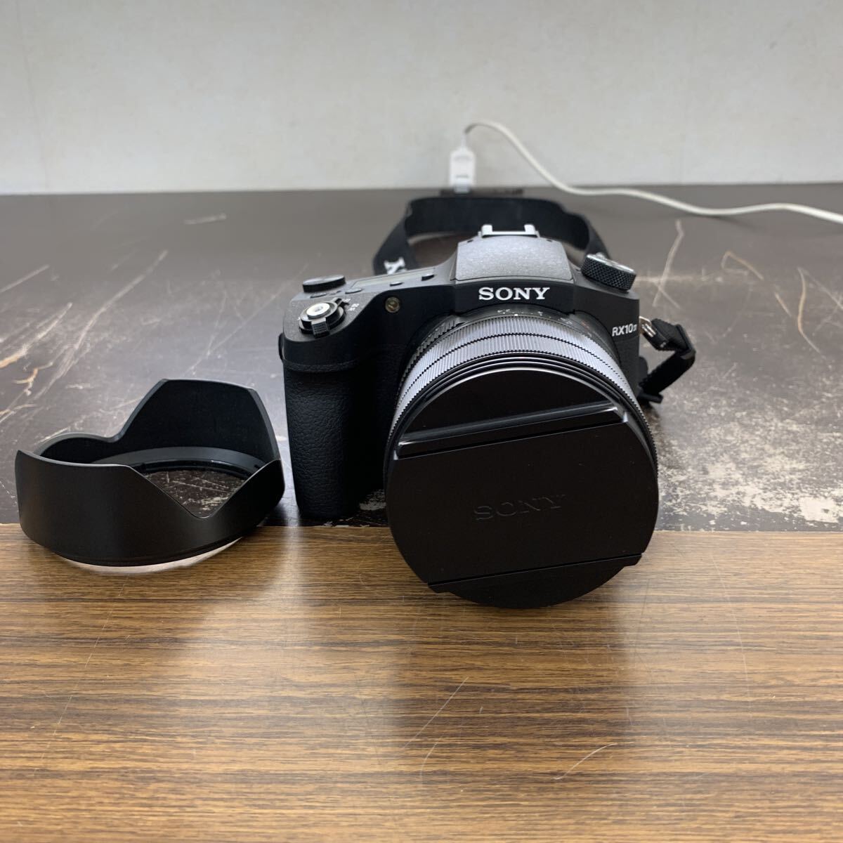 中古品 SONY デジタルカメラ DSC-RX10M4 ソニー RX10IV Cyber-shot サイバーショット