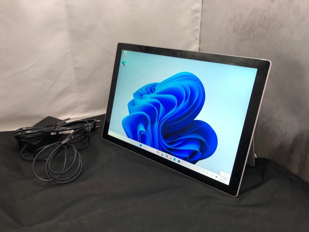 【Microsoft】Surface Pro7 1866 Core i5-1035G4 メモリ8GB SSD128GB NVMe WEBカメラ Windows11Pro 12.3inch 中古タブレットPC