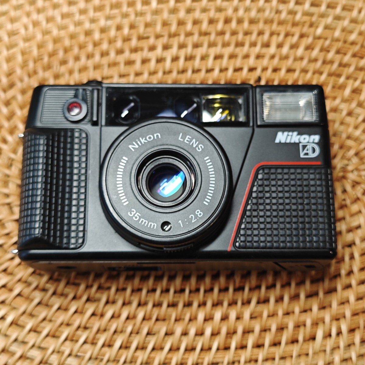 完動美品　Nikon L35AD2 ピカイチ　#322　コンパクトフィルムカメラ　1円スタート