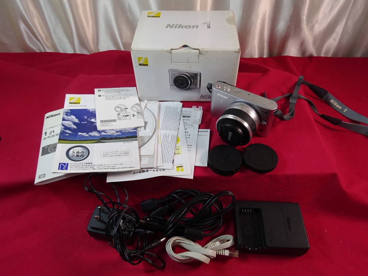 Nikon 1 J1 ミラーレス一眼カメラ　セット　現状品　(S-3)