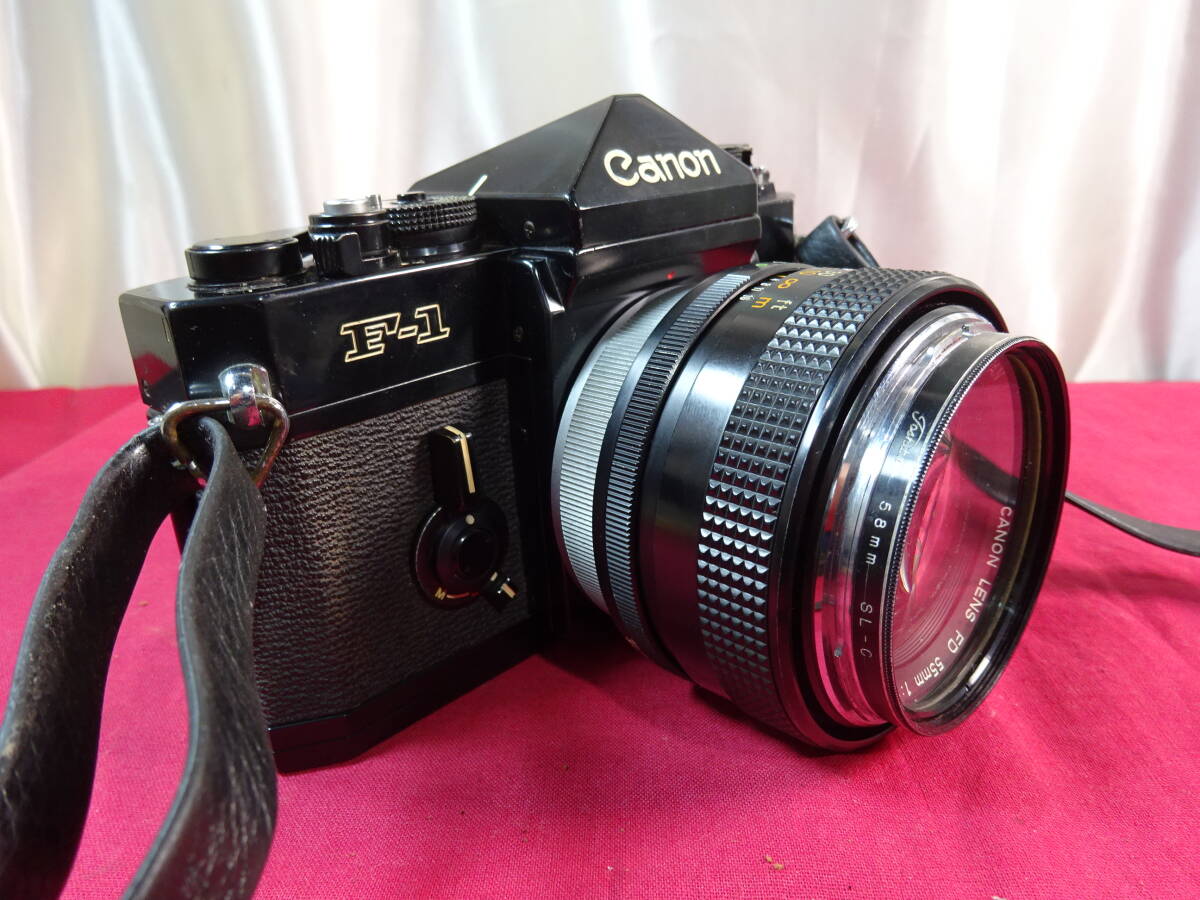 Canon F-1　一覧レフフィルムカメラ　レンズ付き　現状品　(S-19)