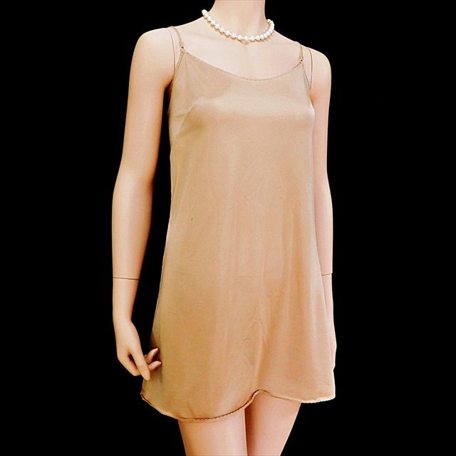 CX1-902//バスト95㎝のグラマーXLサイズ☆LECIEN/ルシアン☆素肌さらっと快適☆シンプルスリップ※一番安価で送料はゆうパケット250円