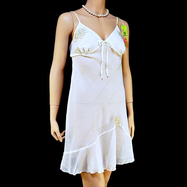 CE7-Y98//新品タグ付き☆さらりとした気持ちの良い着心地☆大人フェミニンな華やぎ☆スリップ※一番安価で送料はゆうパケット250円