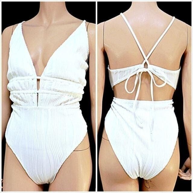 CE8-A25☆//ビッグXLサイズ♪新品未使用☆立体プリーツ調デザイン*憧れホワイト☆スイムウェア※一番安価な送料はゆうパケットなら280円