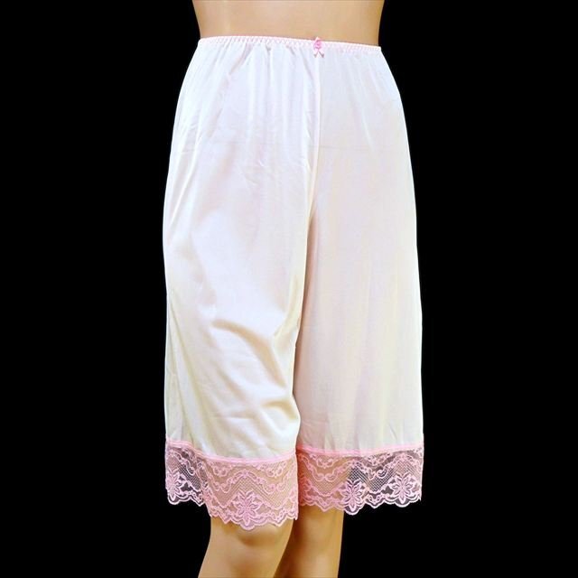 CE7-Y45☆//さらっと軽くて履きやすい*心を射止めるピンクカラー☆伸縮性有*ペチコート※一番安価で送料はゆうパケット250円♪