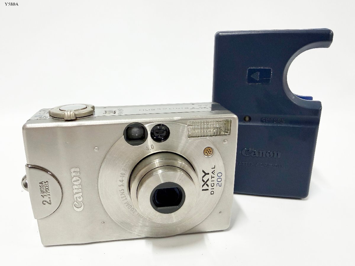CANON IXY DIGITAL 200 キャノン PC1012 コンパクト デジタルカメラ シルバー 充電器有り 現状品 Y580AC