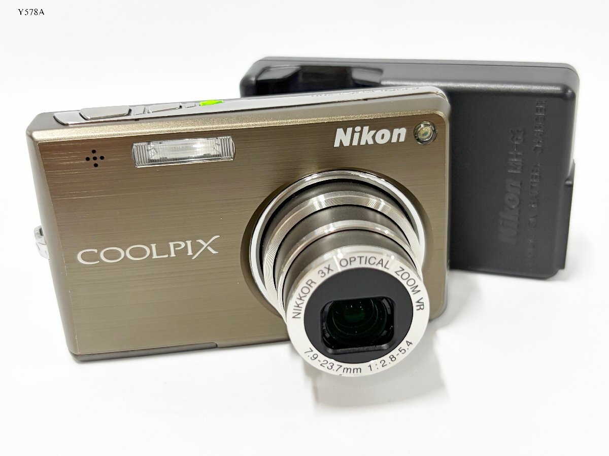 NIKON COOLPIX ニコン クールピクス S700 コンパクト デジタルカメラ デジカメ 通電可 充電器有り 現状品 Y578AC
