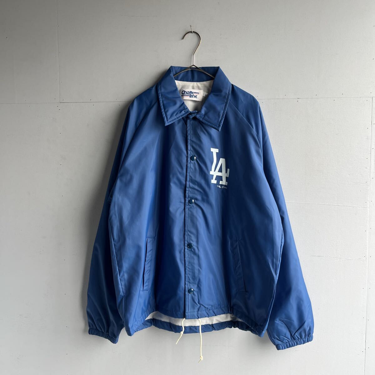 【YS8424】90s Chalk Line チョークライン LA ロサンゼルスドジャース USA製 MLB 青 コーチジャケット ナイロンスタジャン チームロゴ