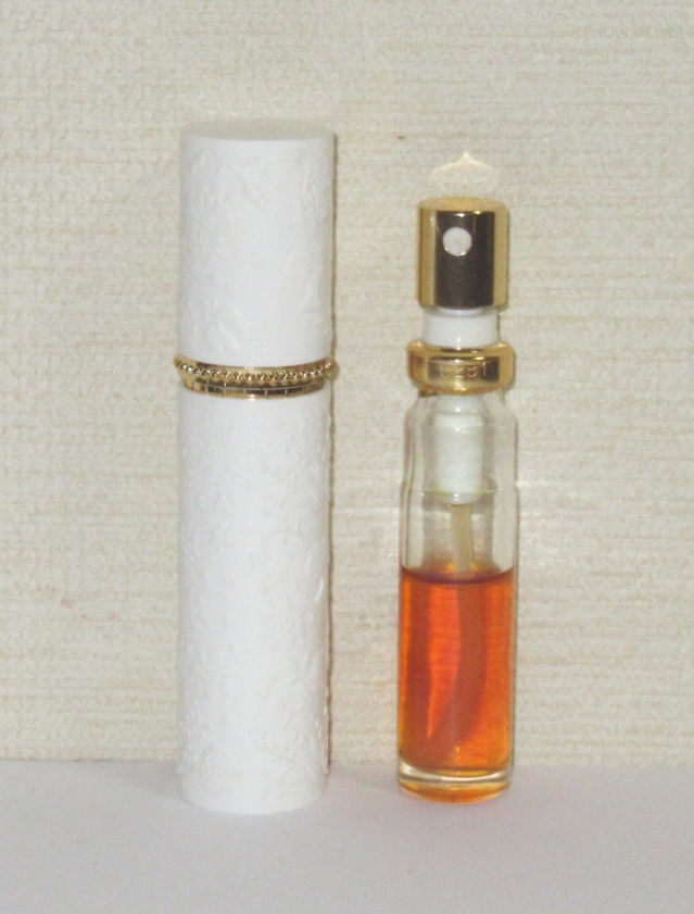 Nina Ricci ニナリッチのニナ 7.5ml Parfum 送料180円～