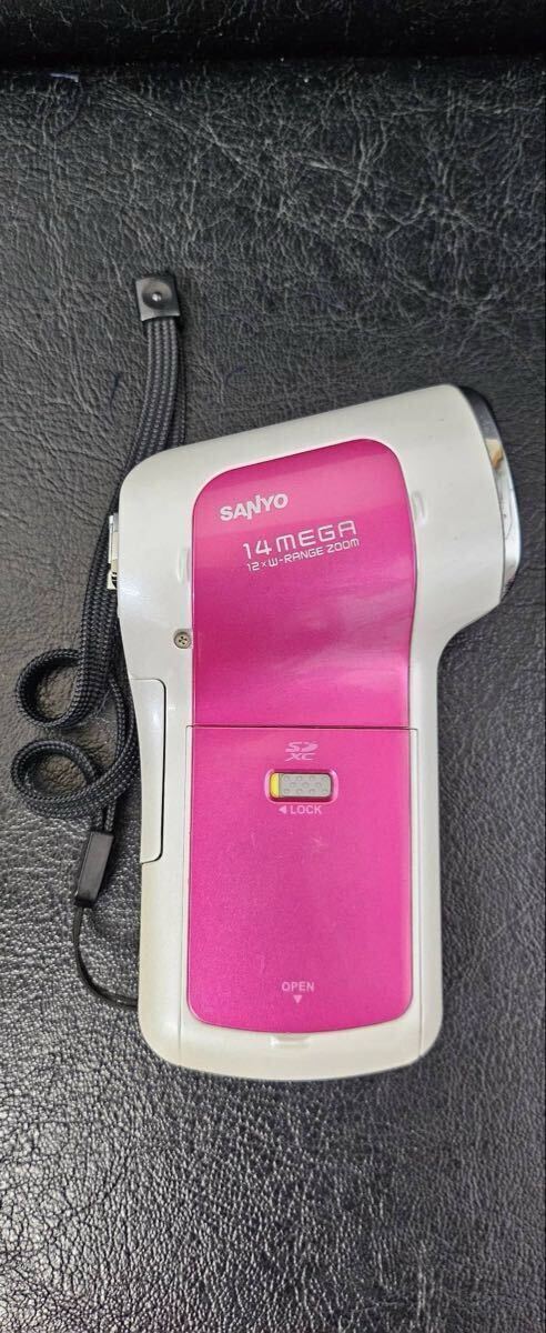 三洋電機 SANYO Xacti DMX-CA100 デジタルムービーカメラ ピンク 動作未確認 S-268